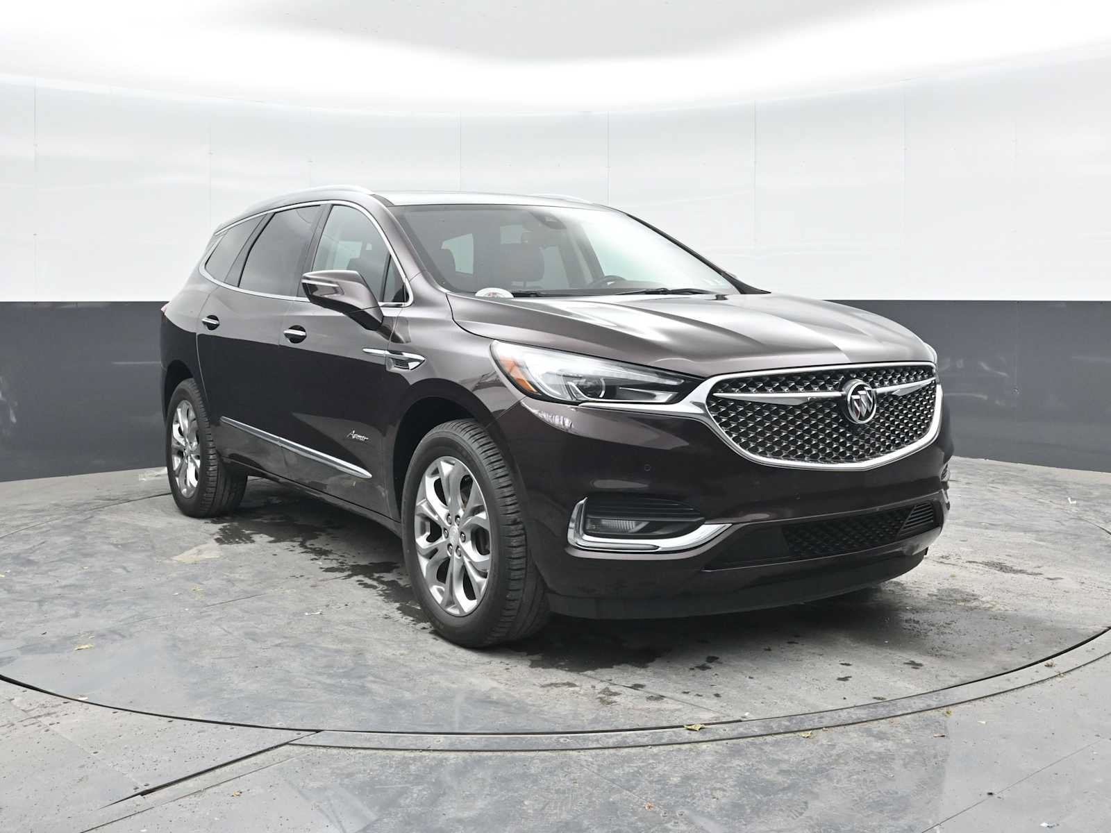 Used 2020 Buick Enclave Avenir w/ Avenir Technology Package AWD/4WD image 7