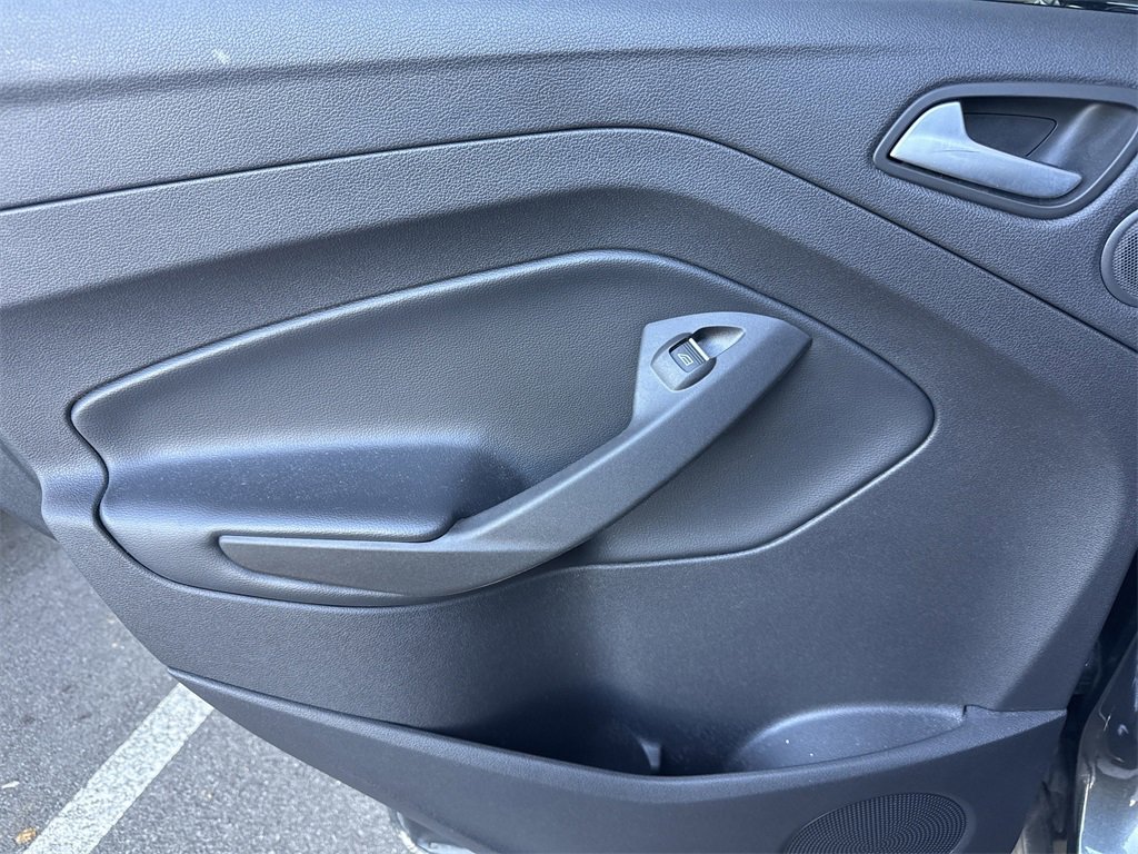 Used 2017 Ford Escape Titanium image 30