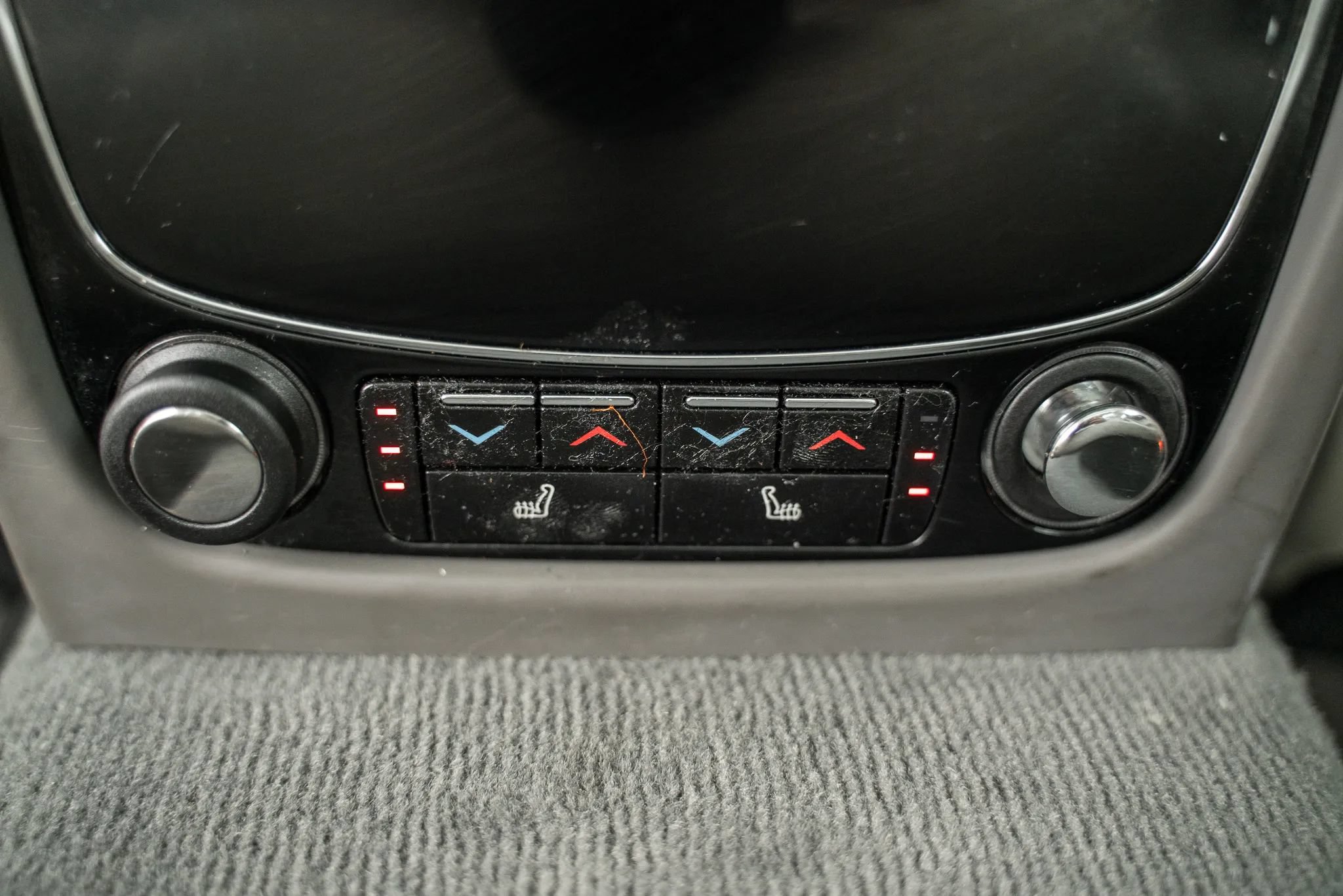 Used 2012 Jaguar XJ RWD image 9