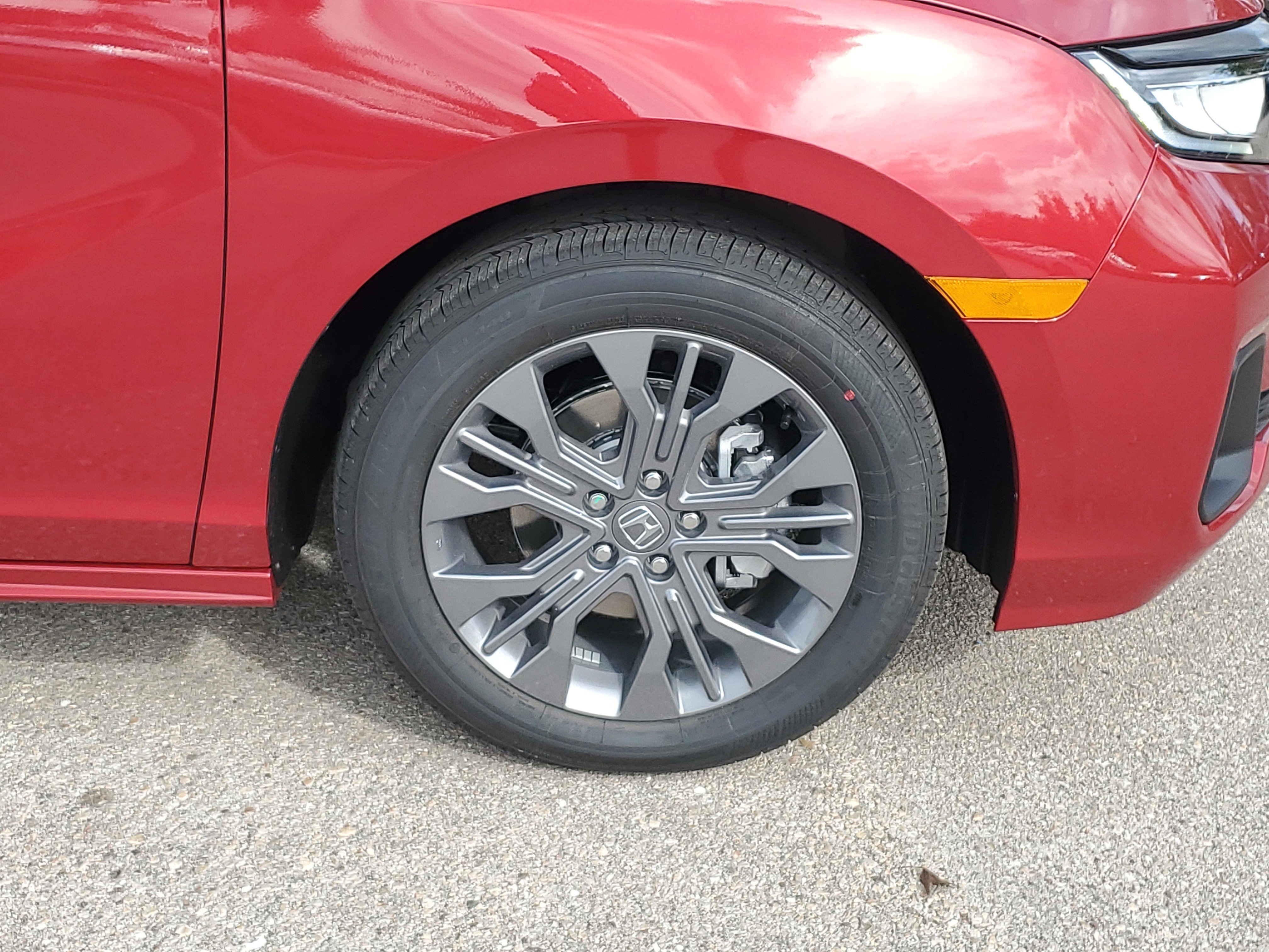 New 2026 Honda Odyssey Touring image 9