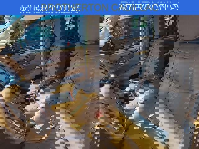 Used 2015 Cadillac Escalade Platinum image 11