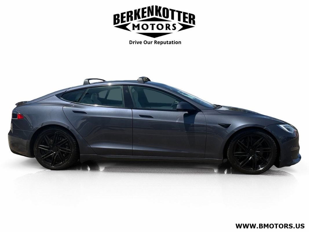 Used 2022 Tesla Model S Plaid AWD/4WD image 2