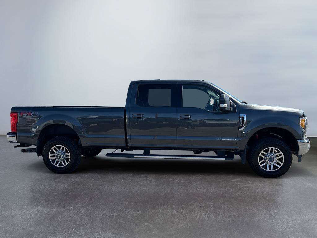 Used 2017 Ford F350 Lariat w/ Lariat Value Package AWD/4WD image 6