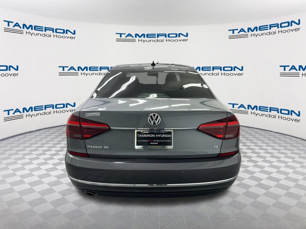 Used 2018 Volkswagen Passat 2.0T SE FWD image 4