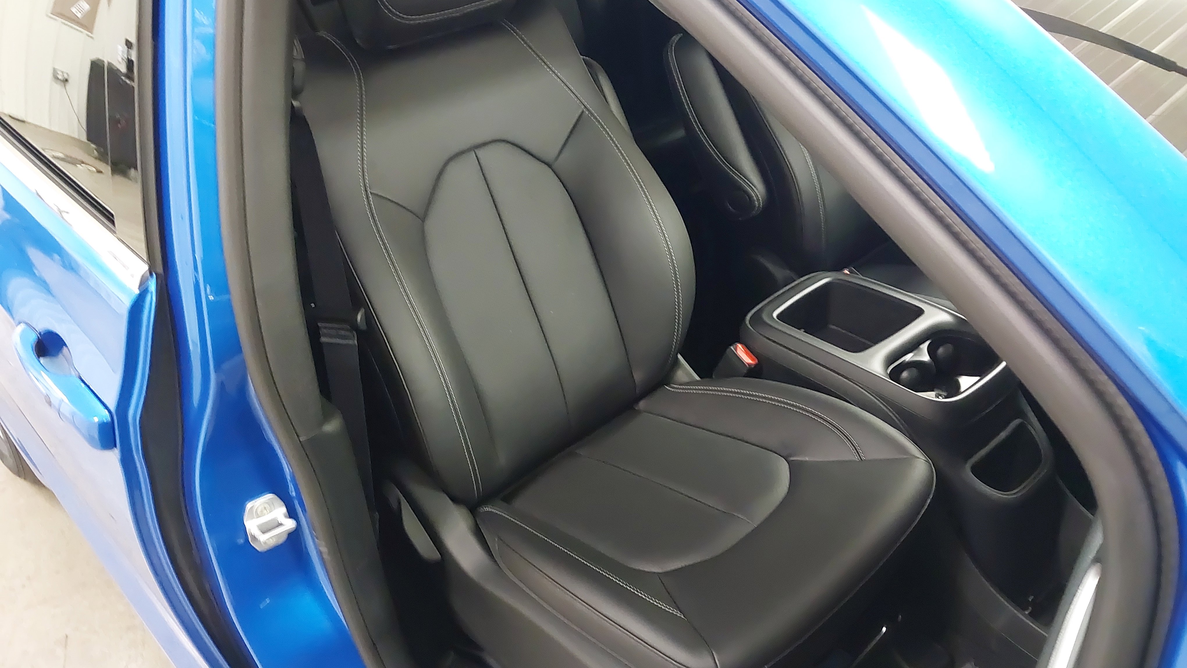 New 2026 Chrysler Pacifica Select image 28