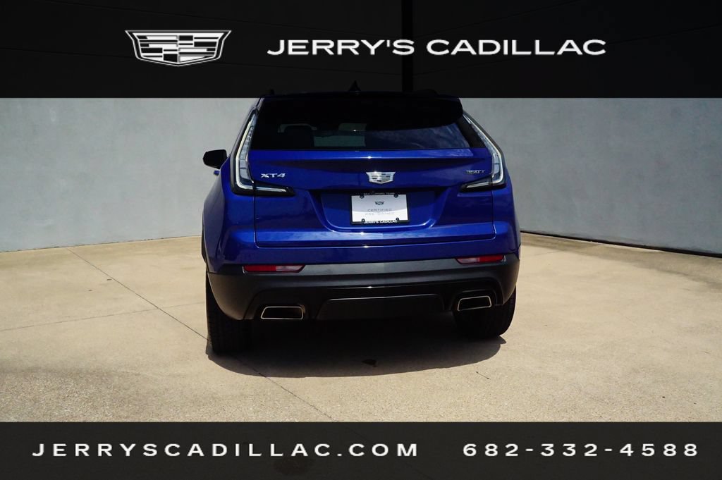 Used 2022 Cadillac XT4 Sport w/ Comfort Package FWD image 6