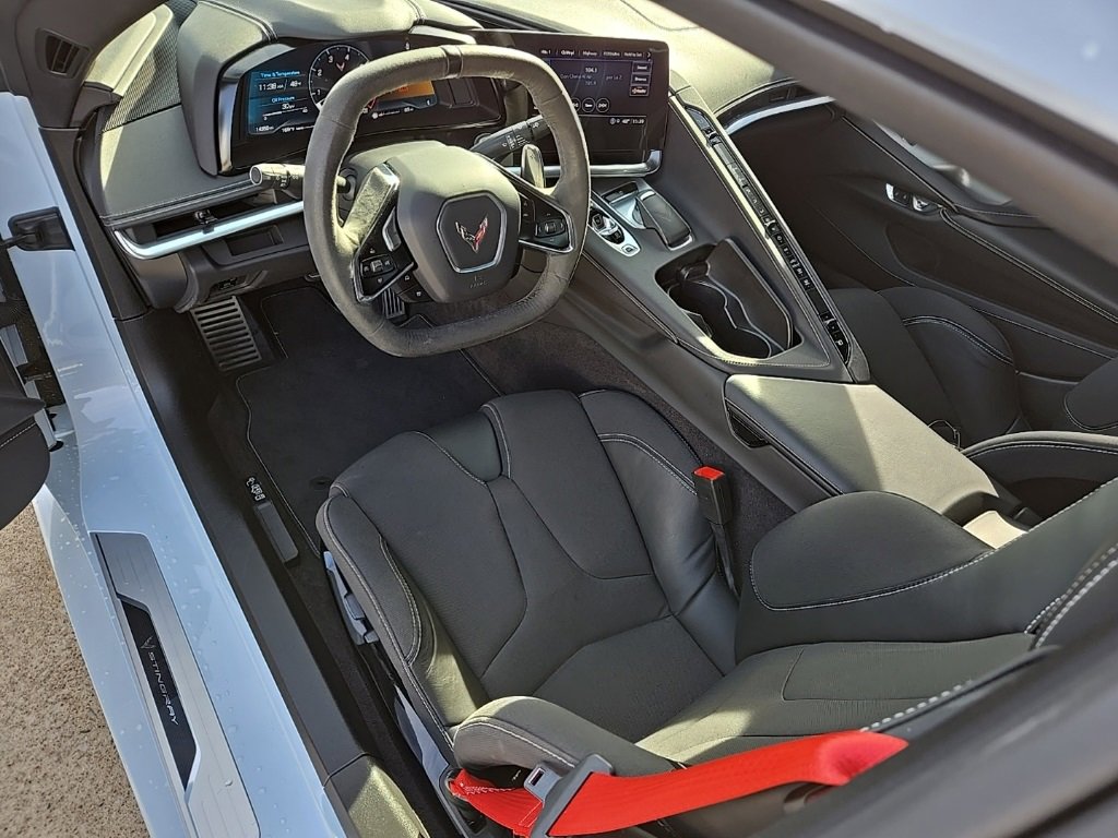 Used 2023 Chevrolet Corvette Stingray Coupe w/ Z51 Performance Package image 13