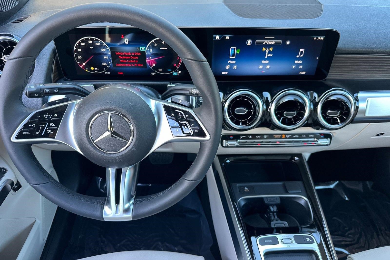 New 2026 Mercedes-Benz GLB 250 image 25