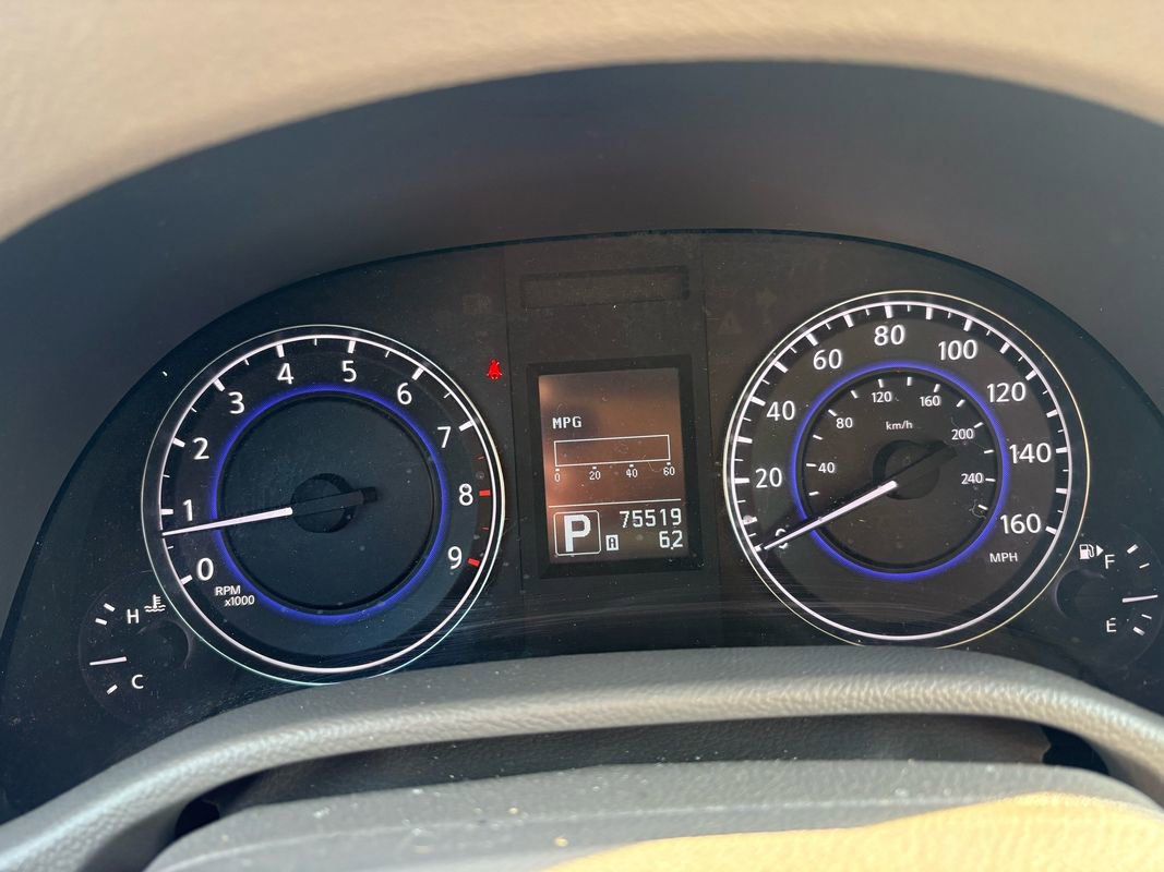 Used 2014 INFINITI Q60 Convertible w/ Premium Package image 24