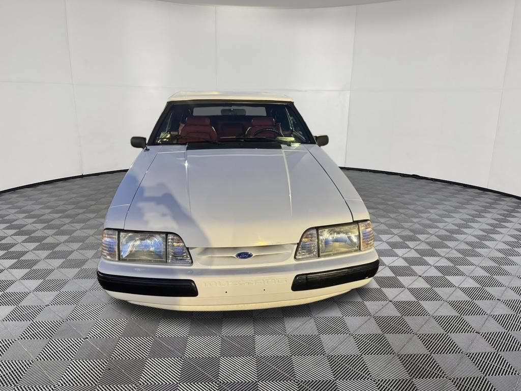 Used 1990 Ford Mustang LX RWD image 2