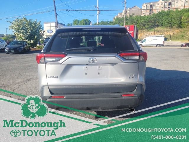 Used 2025 Toyota RAV4 XLE AWD/4WD image 6