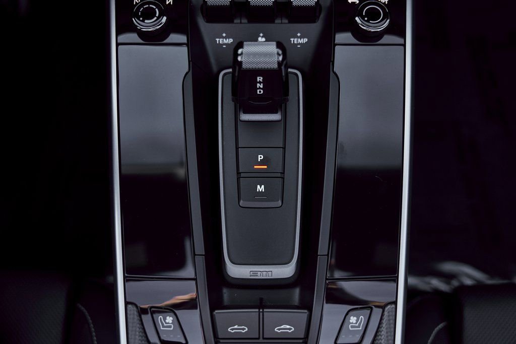 Used 2022 Porsche 911 Turbo S image 64
