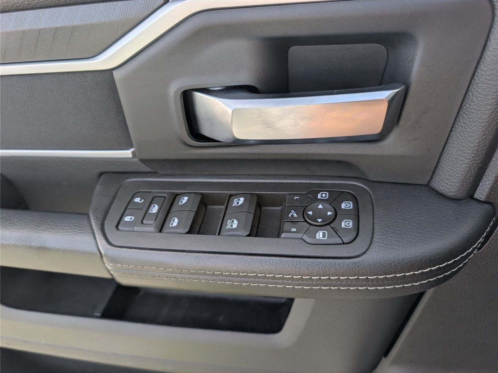 Used 2025 RAM 2500 Big Horn AWD/4WD image 21