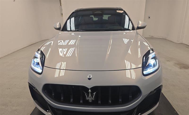 Used 2023 Maserati Grecale Trofeo image 2