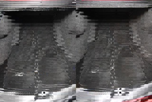 Used 2016 Chrysler 300 C image 21