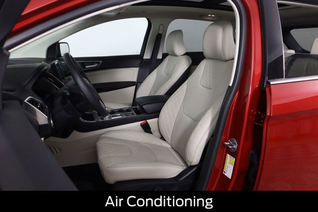 Certified 2024 Ford Edge Titanium w/ Equipment Group 301A image 33