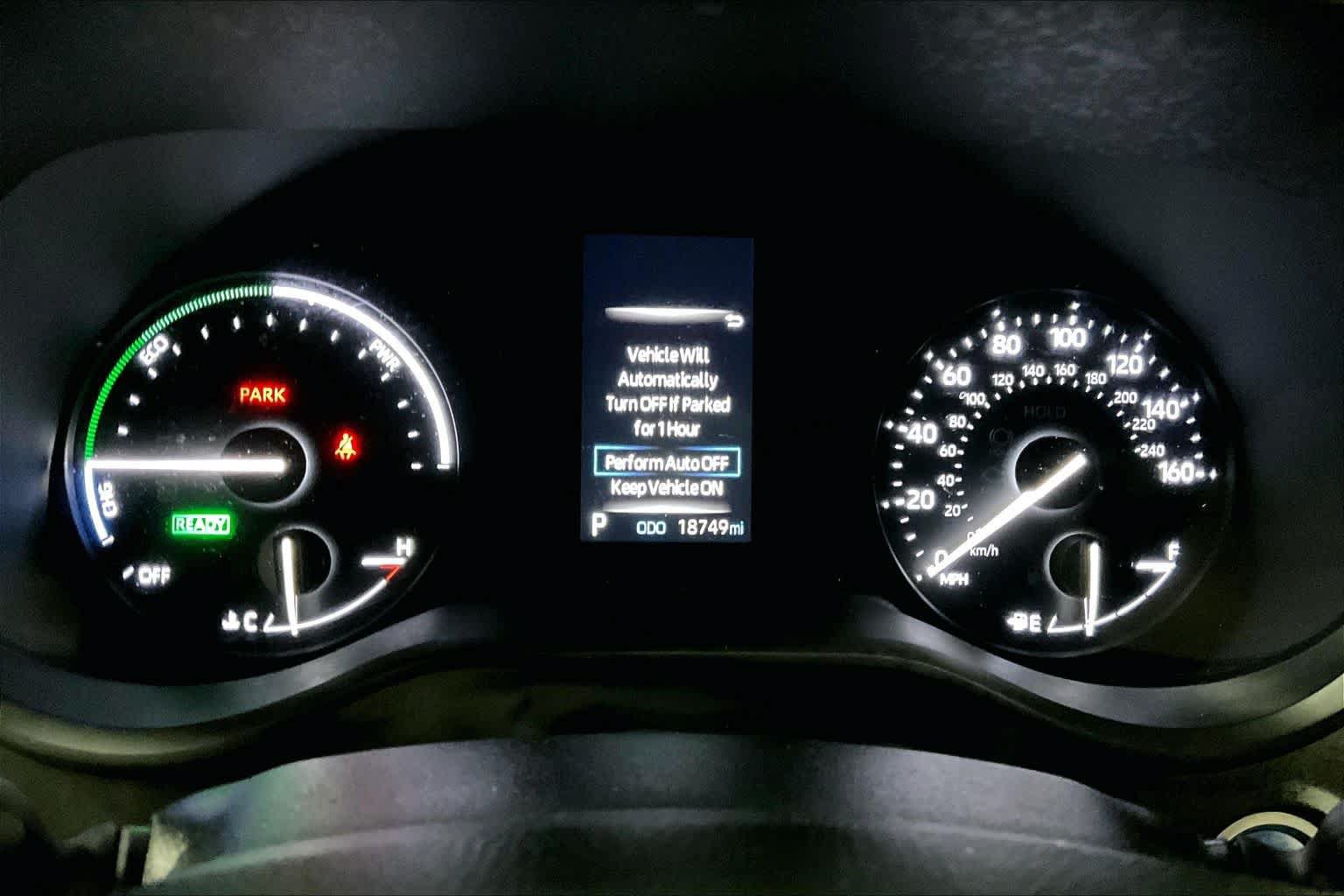 Used 2024 Toyota Sienna LE FWD image 24