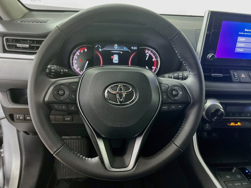 Used 2025 Toyota RAV4 XLE Premium FWD image 15