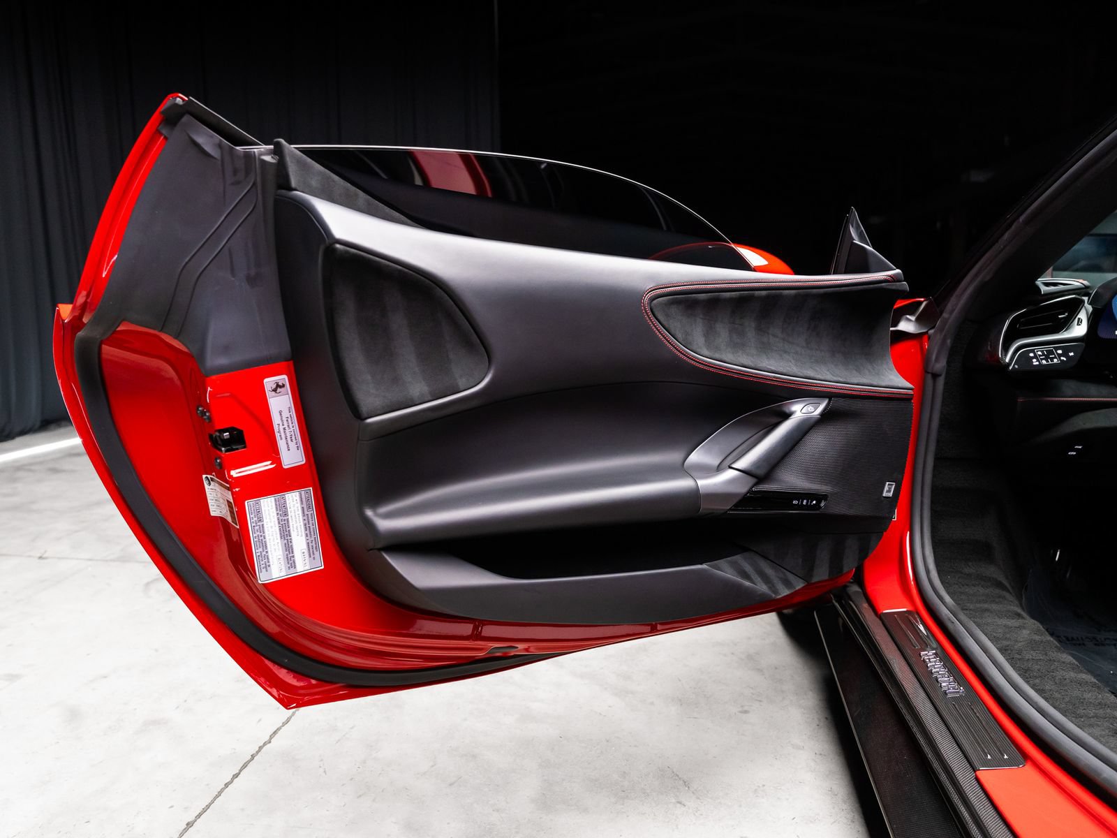 Used 2021 Ferrari SF90 Stradale AWD/4WD image 90