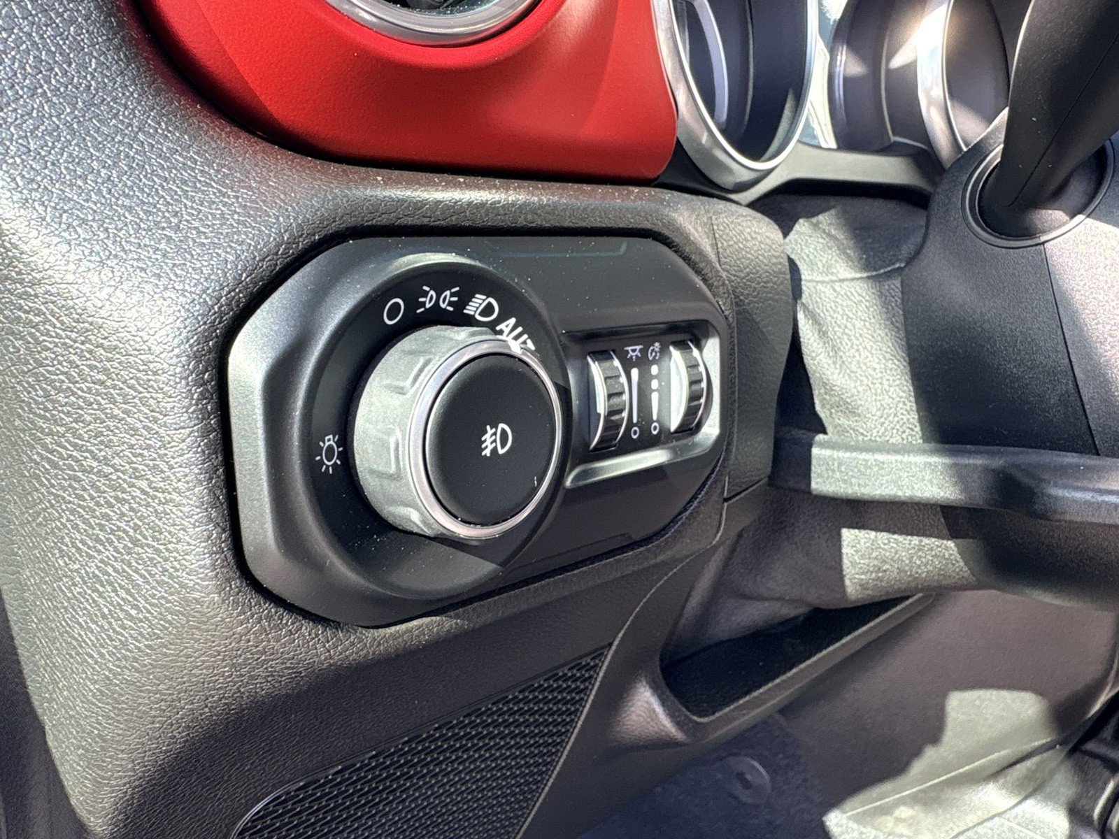 Used 2019 Jeep Wrangler Unlimited Rubicon AWD/4WD image 14