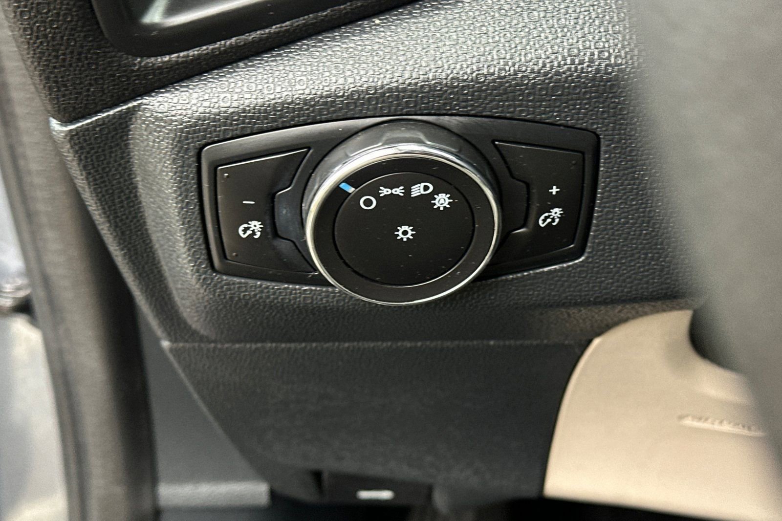Used 2018 Ford EcoSport S FWD image 33