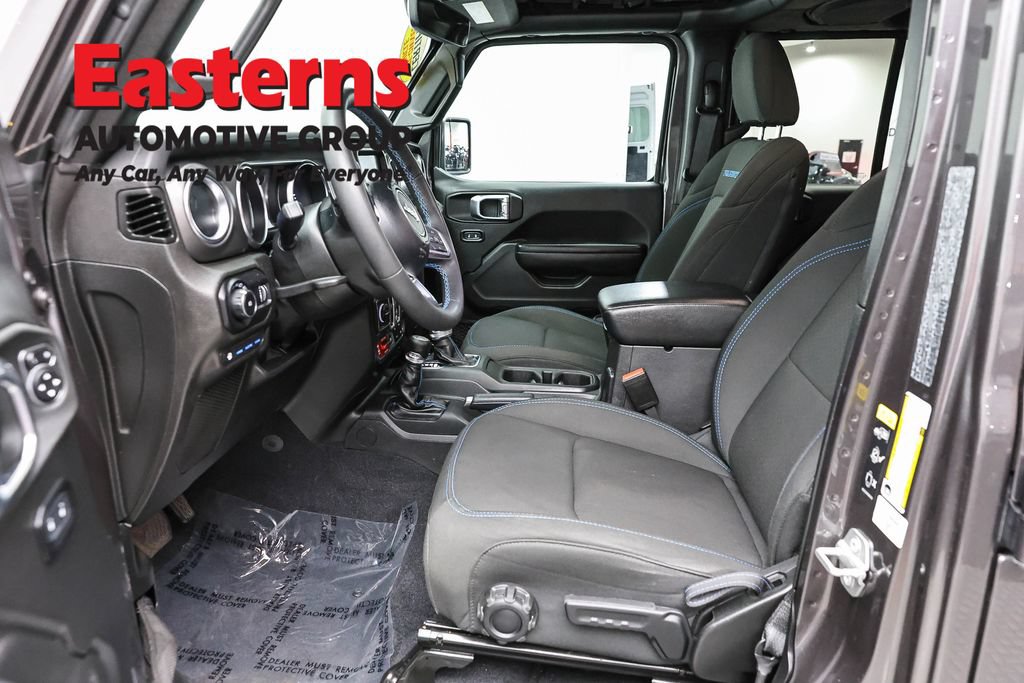 Used 2023 Jeep Wrangler Unlimited Rubicon 4xe w/ Cold Weather Group AWD/4WD image 14