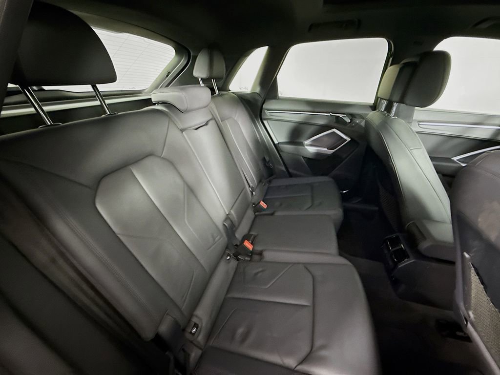 Used 2020 Audi Q3 2.0T Premium Plus image 28