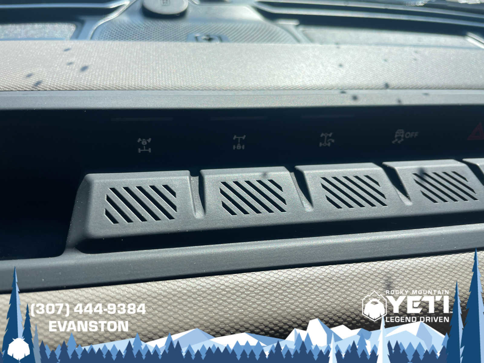 Used 2023 Ford Bronco Wildtrak image 16