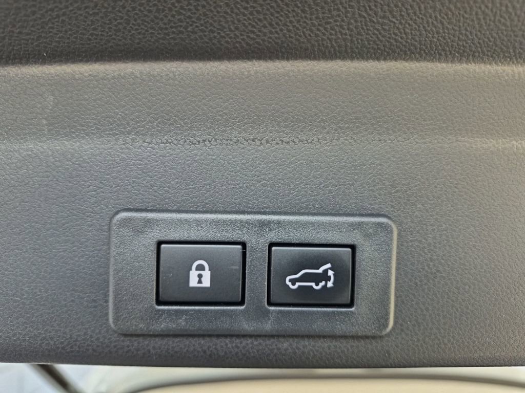 Used 2024 Subaru Ascent Onyx Edition image 13