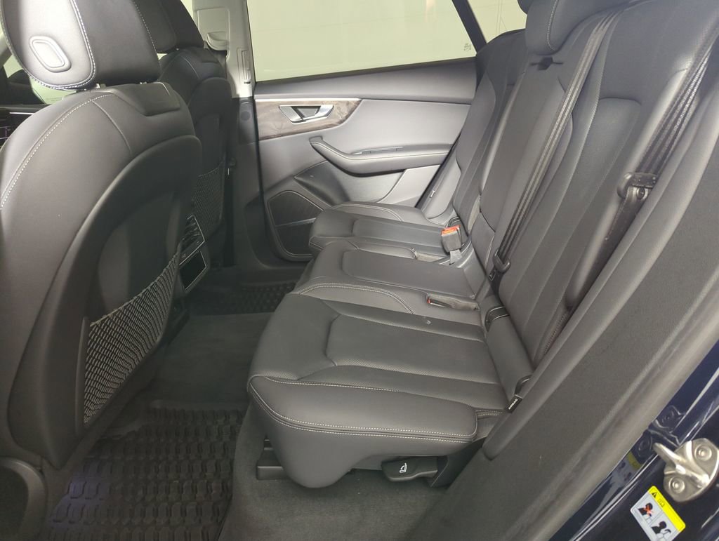 Used 2023 Audi Q8 Prestige w/ Prestige Package image 20