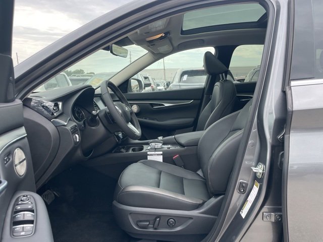 New 2025 INFINITI QX50 Luxe image 25