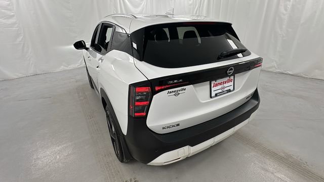 Certified 2025 Nissan Kicks SR image 5