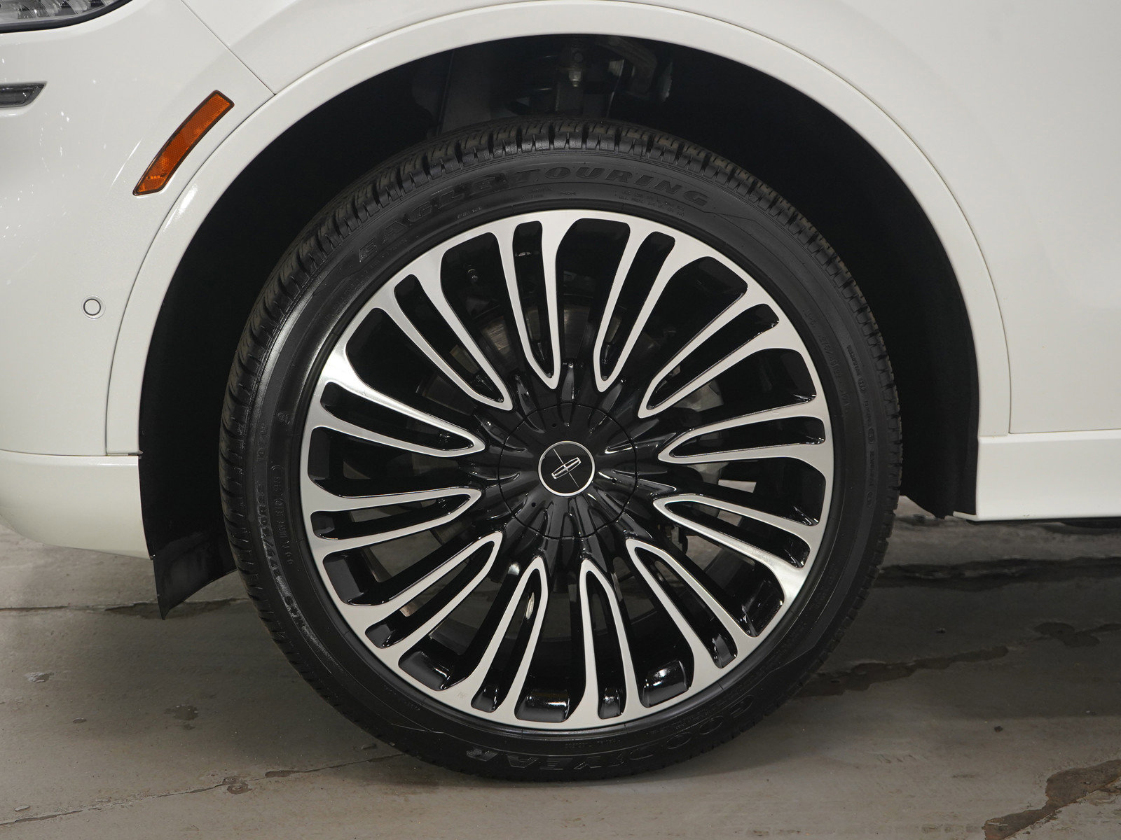 Used 2024 Lincoln Aviator Black Label image 33