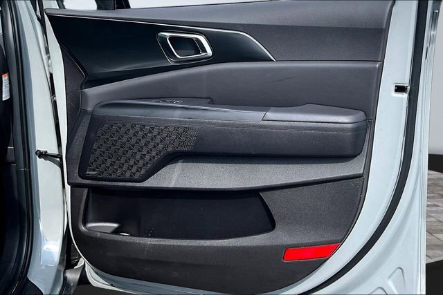 Certified 2025 Kia Carnival SX Prestige image 29