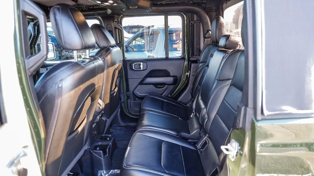 Certified 2022 Jeep Gladiator Overland w/ Trailer Tow Package image 20