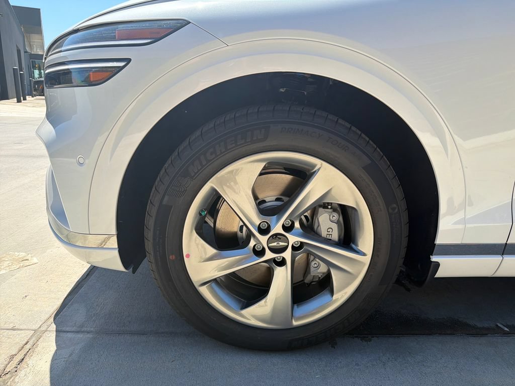 New 2026 Genesis GV70 2.5T Advanced AWD/4WD image 16