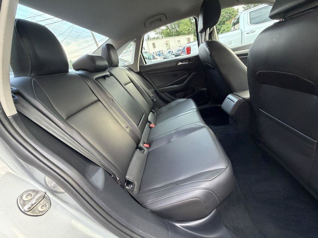 Used 2019 Volkswagen Jetta SE FWD image 18