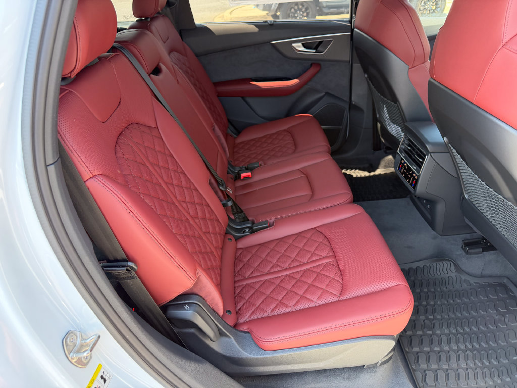 New 2026 Audi SQ7 Premium Plus AWD/4WD image 11