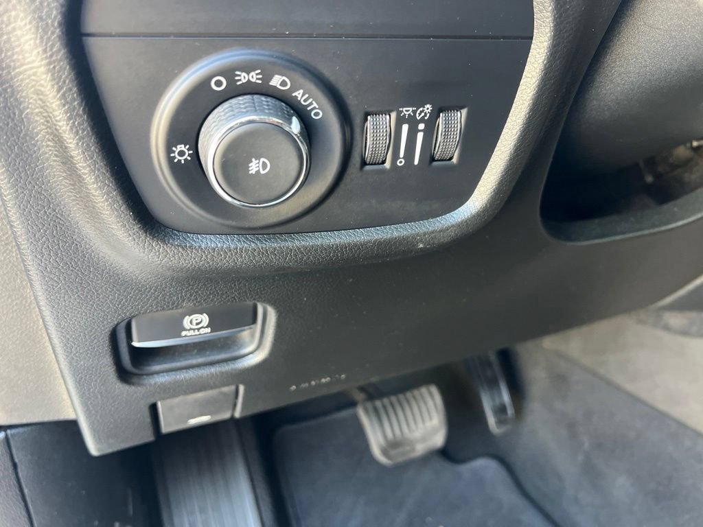 Certified 2021 Jeep Grand Cherokee L Overland w/ Luxury Tech Group IV AWD/4WD image 35