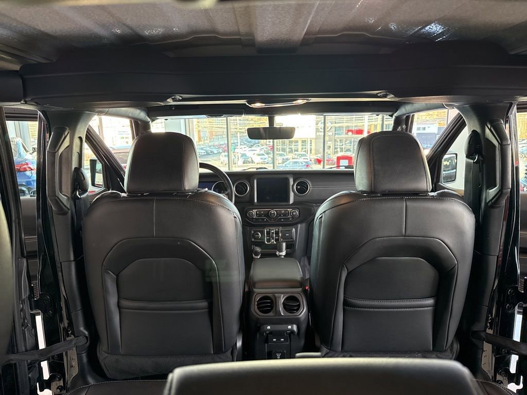 Used 2022 Jeep Wrangler Unlimited Sahara w/ Cold Weather Group image 26