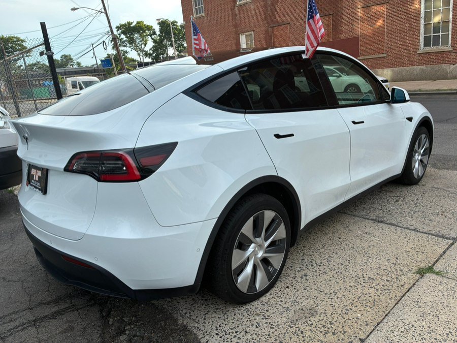Used 2021 Tesla Model Y 2WD image 3