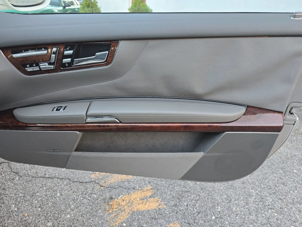 Used 2007 Mercedes-Benz CL 550 image 16