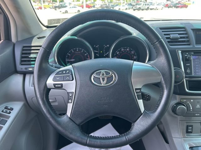 Used 2013 Toyota Highlander SE AWD/4WD image 14