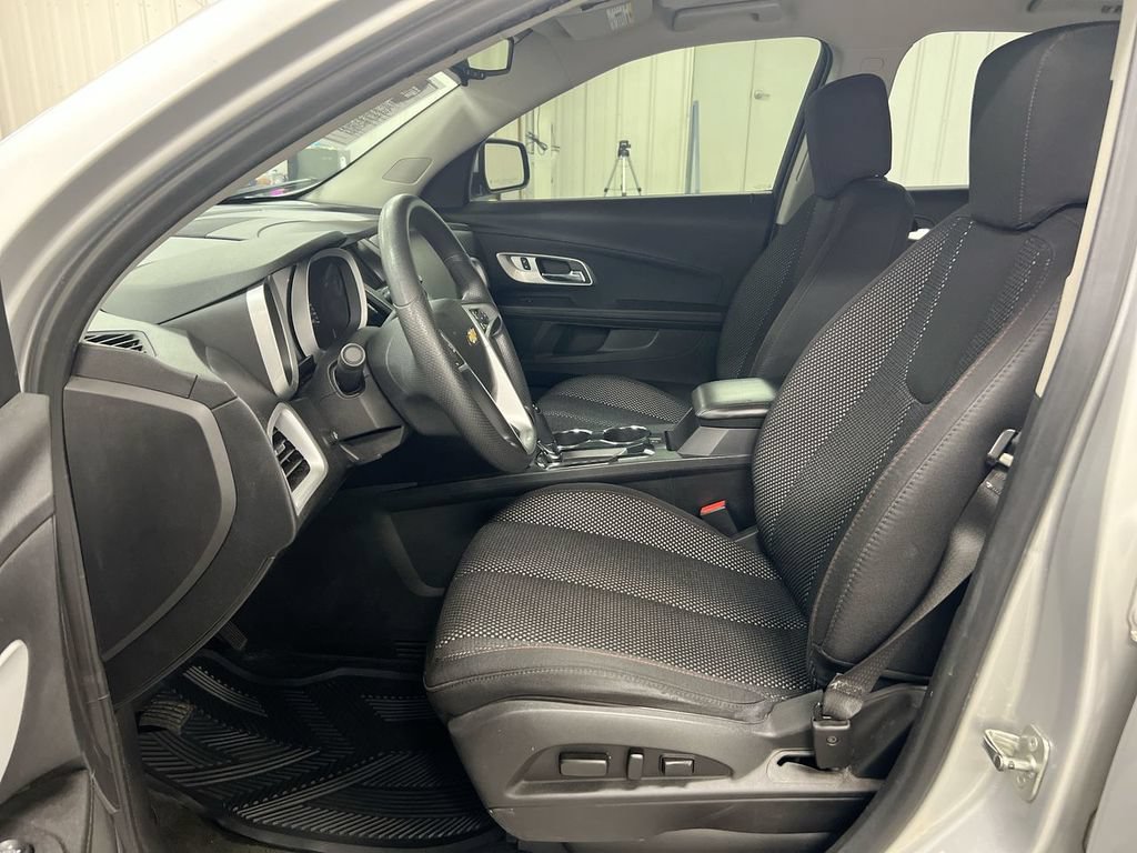 Used 2017 Chevrolet Equinox LT FWD image 19