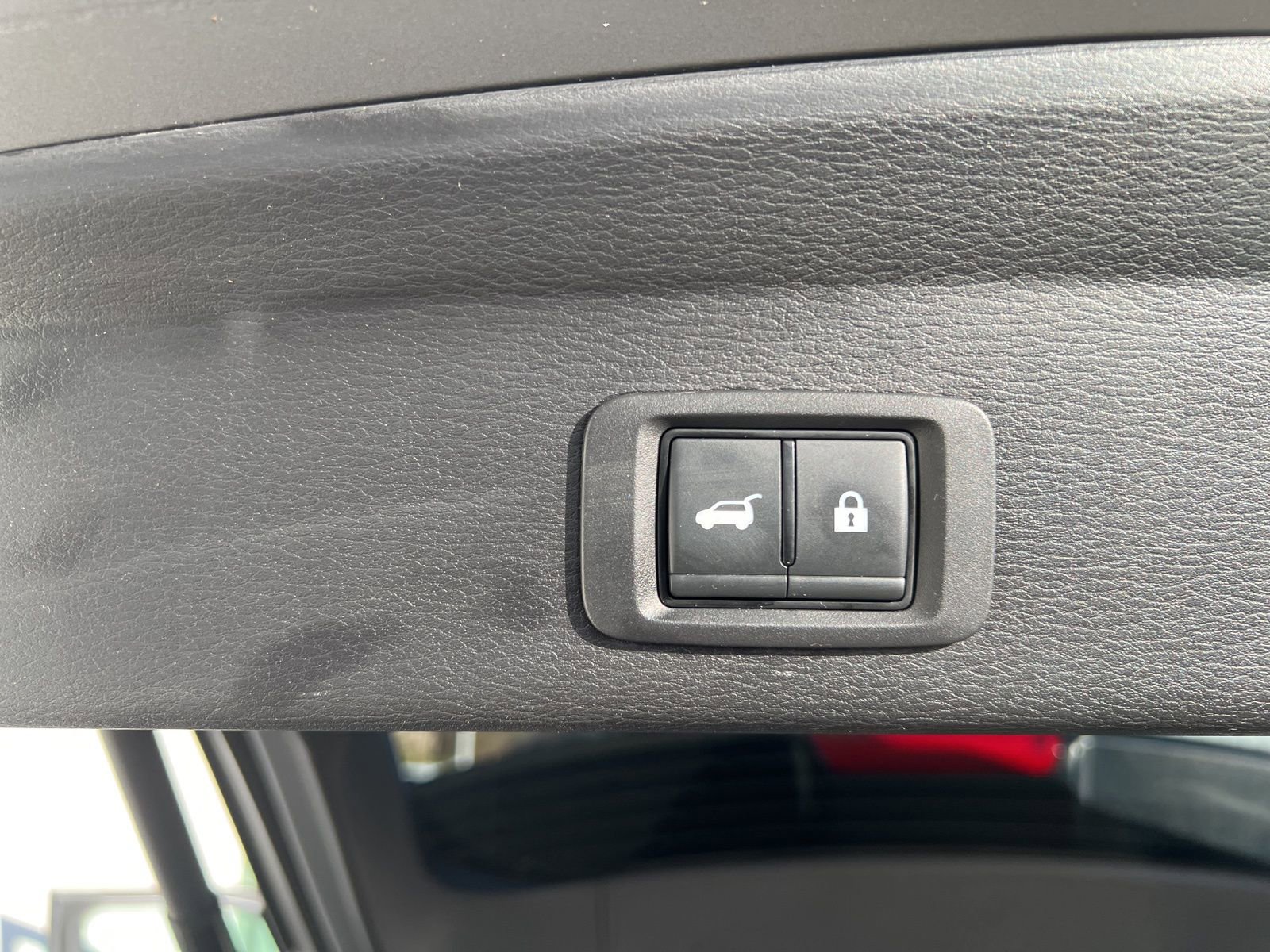 Used 2024 Mitsubishi Outlander SE image 19
