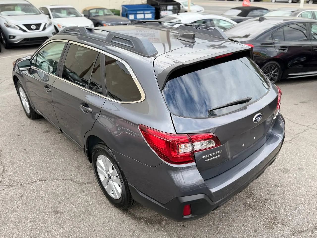 Used 2018 Subaru Outback 2.5i Premium image 15
