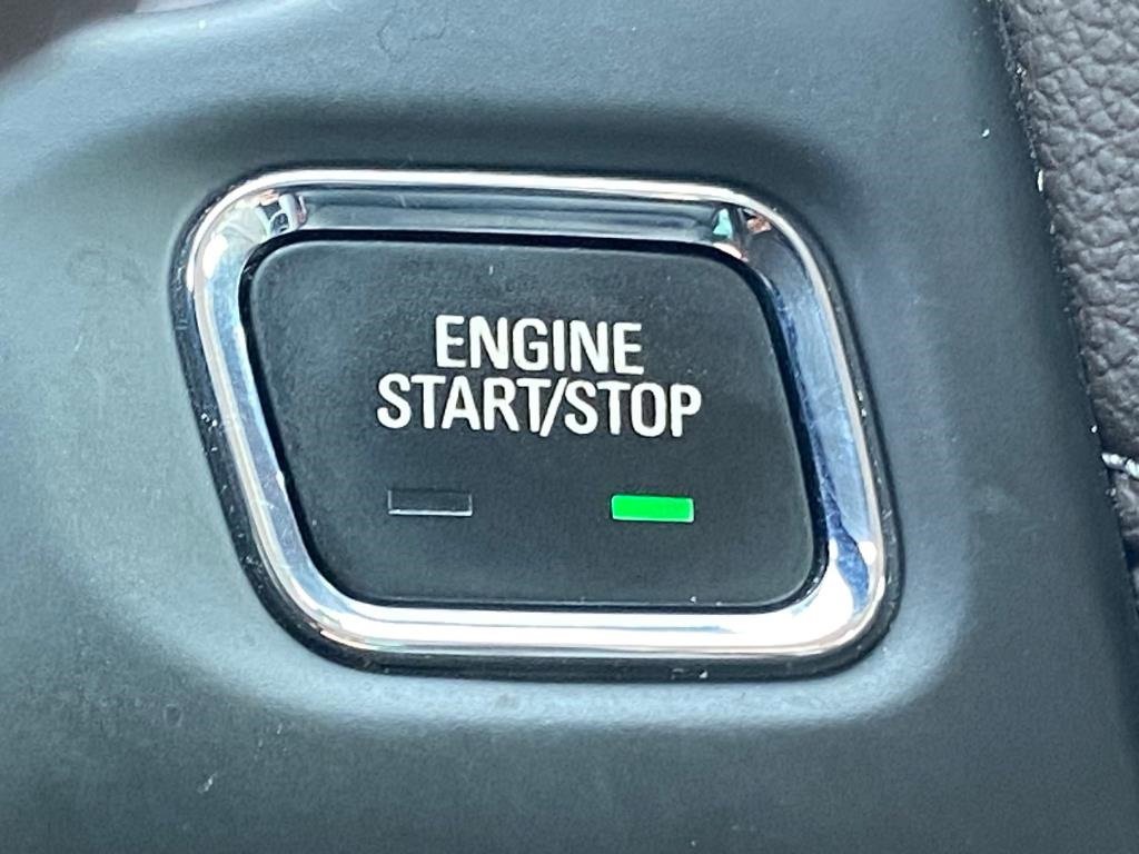 Used 2023 GMC Acadia SLT image 17