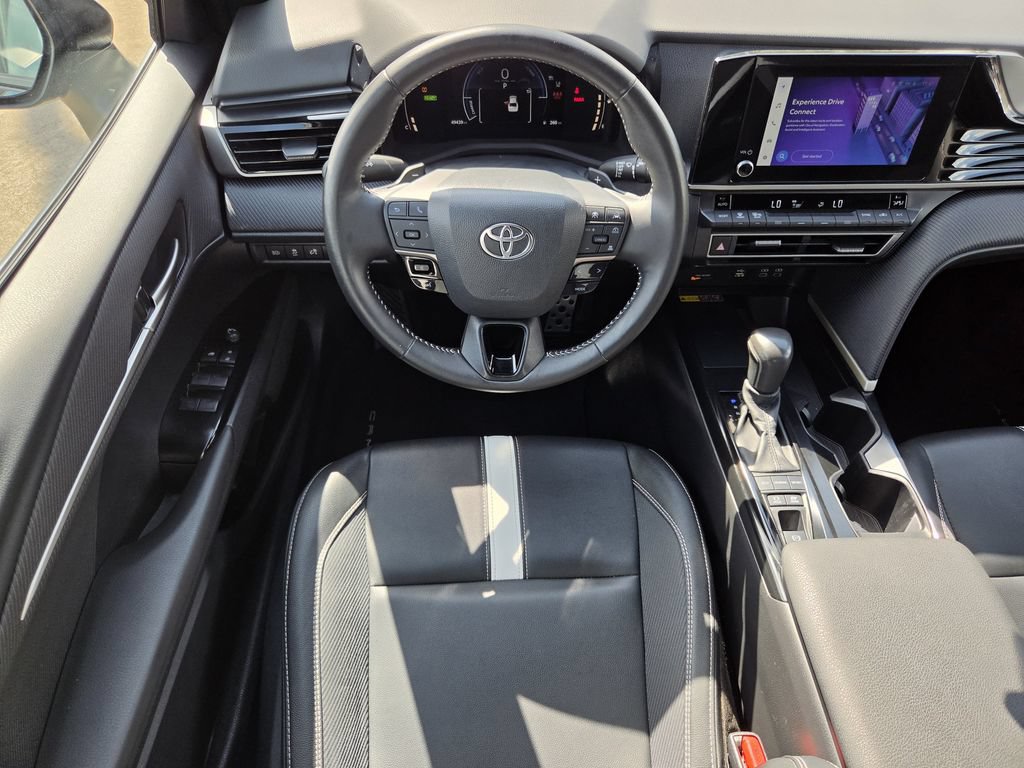 Used 2025 Toyota Camry SE FWD image 14