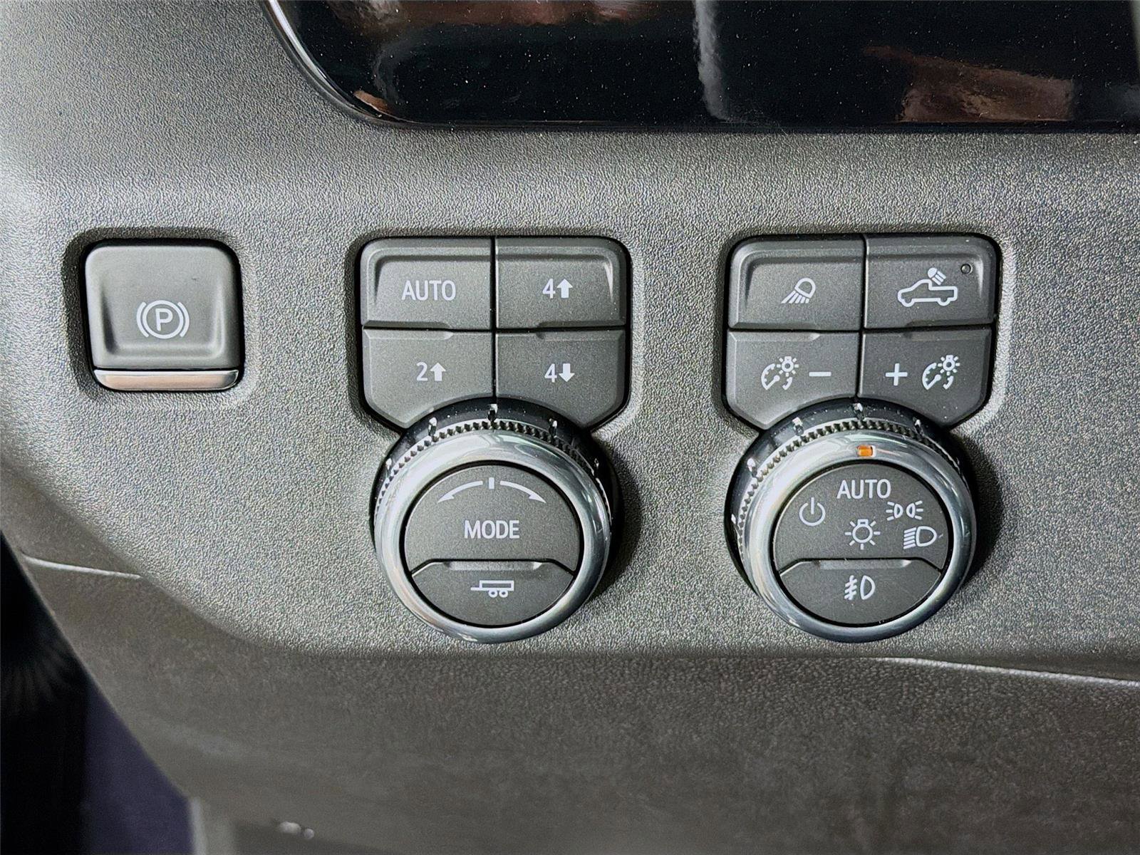 New 2026 GMC Sierra 2500 SLT w/ SLT Premium Package image 10