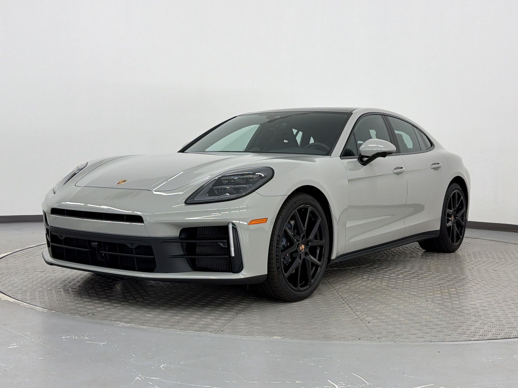 New 2026 Porsche Panamera image 1